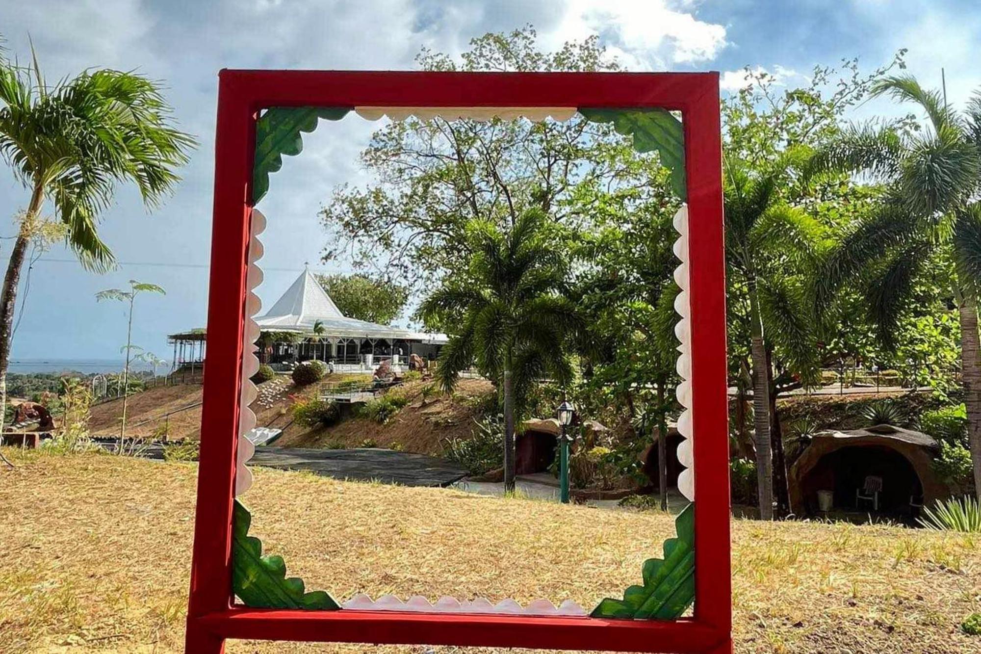 Garin Farm Pilgrimage Resort Powered By Cocotel San Joaquin エクステリア 写真